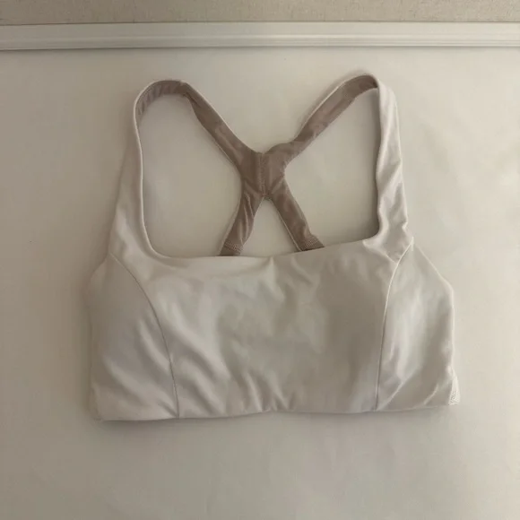 Lululemon SmoothCover Yoga Bra *Light
Support, B/C Cup  White Sports Bra - Picture 5 of 10